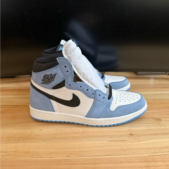 Jordan 1 High University Blue